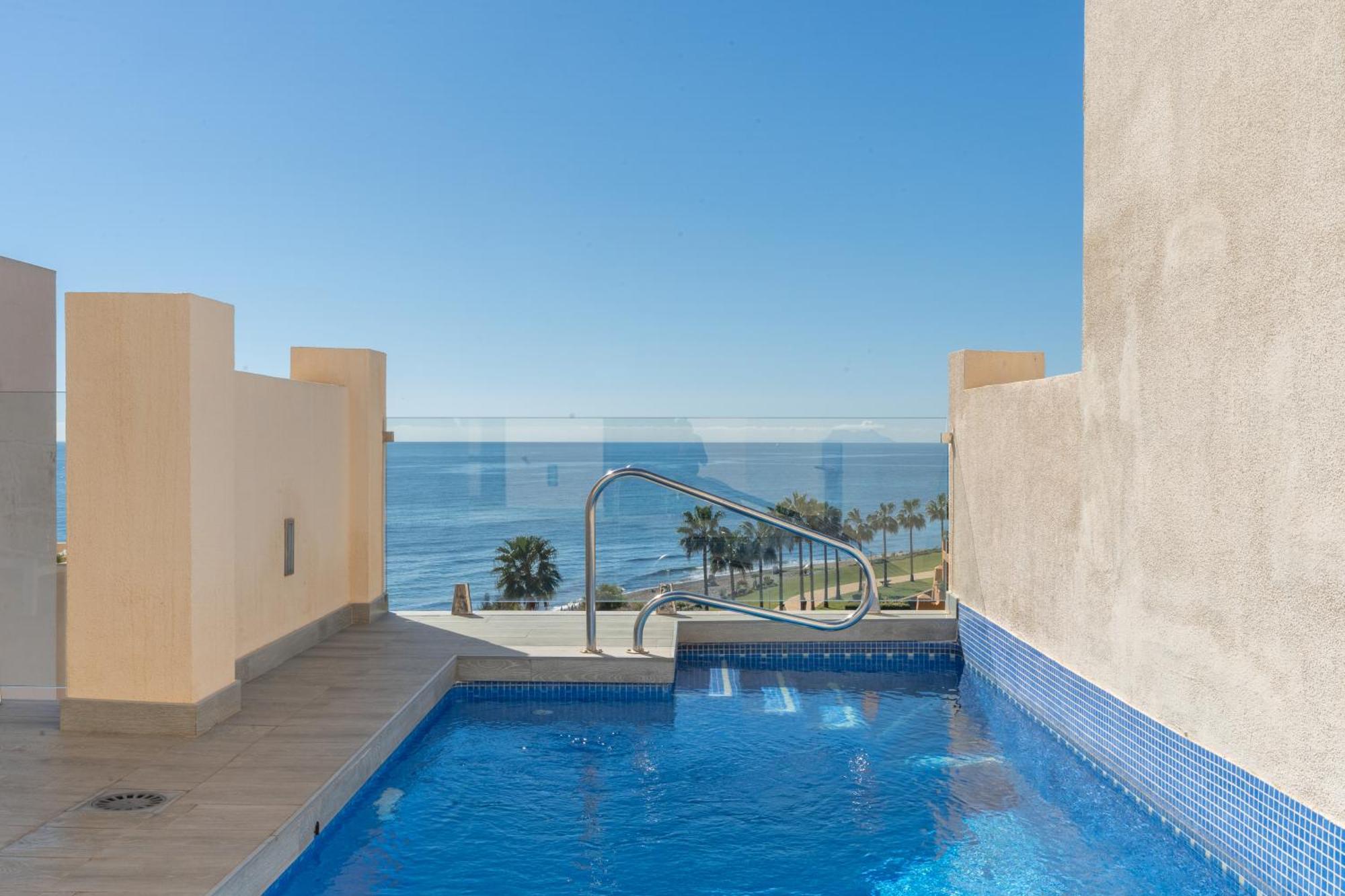 Bahia Boutique Apartments エステポナ エクステリア 写真
