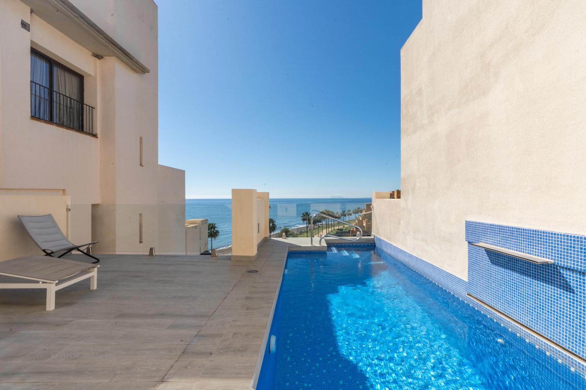 Bahia Boutique Apartments エステポナ エクステリア 写真