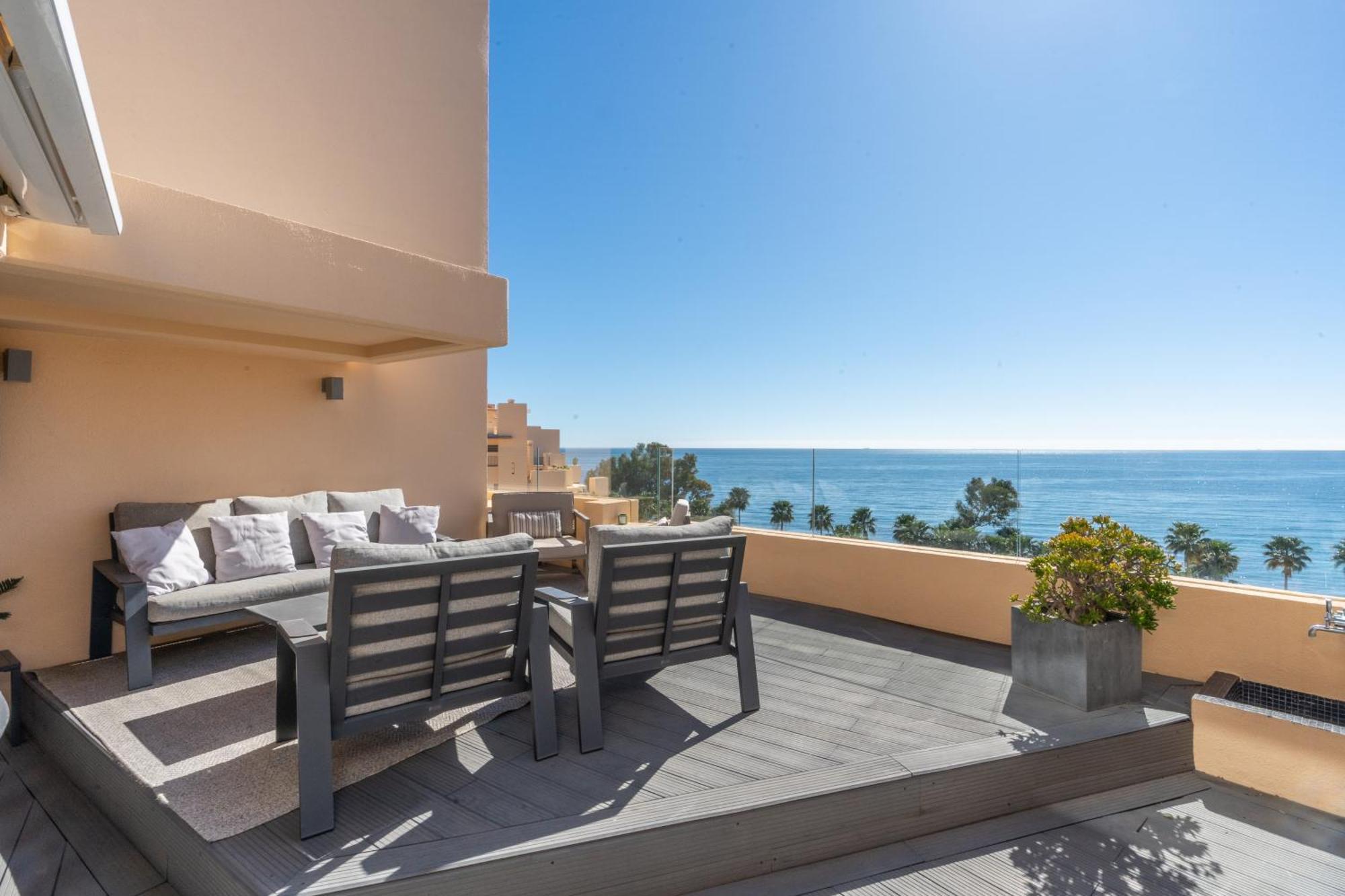 Bahia Boutique Apartments エステポナ エクステリア 写真