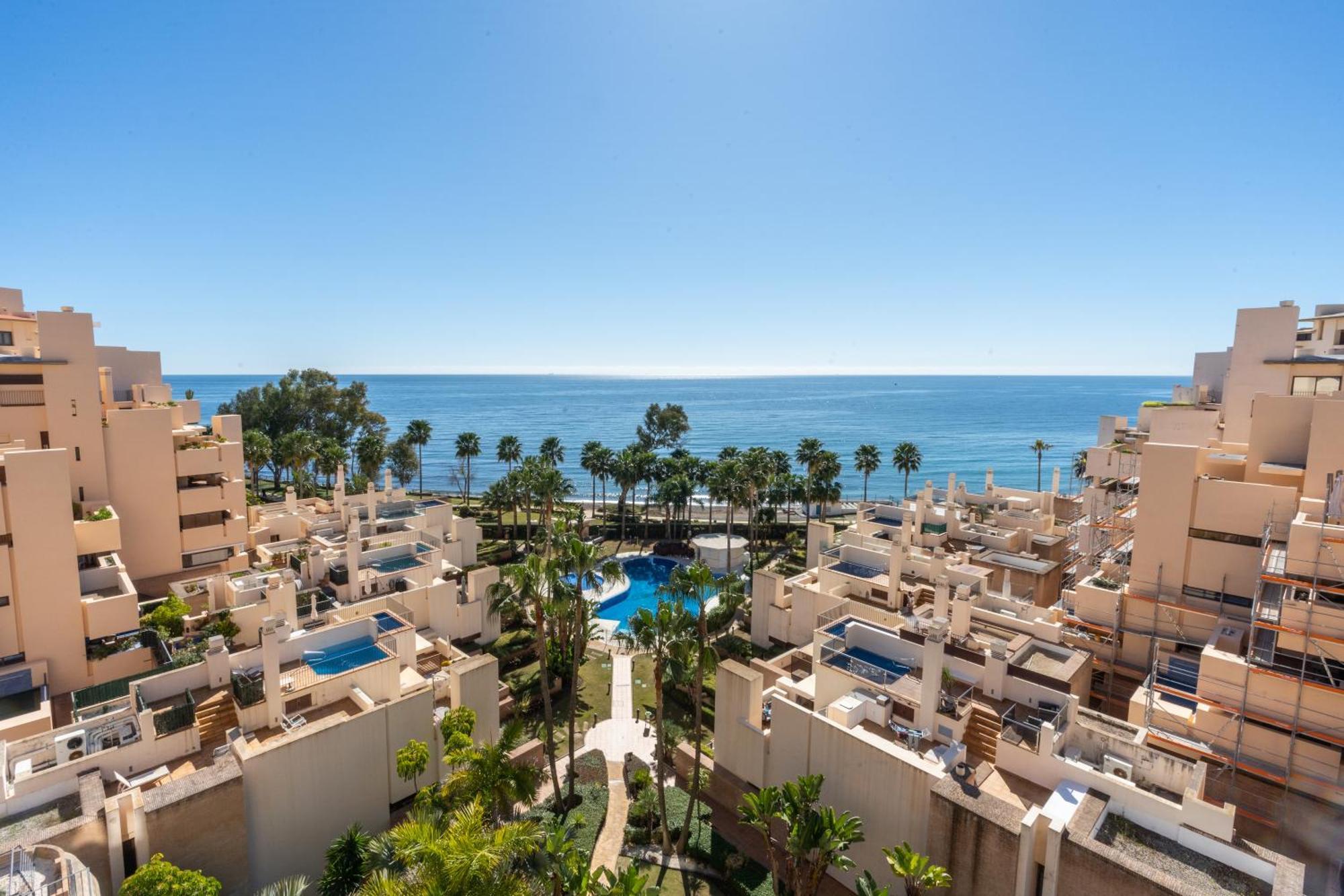 Bahia Boutique Apartments エステポナ エクステリア 写真