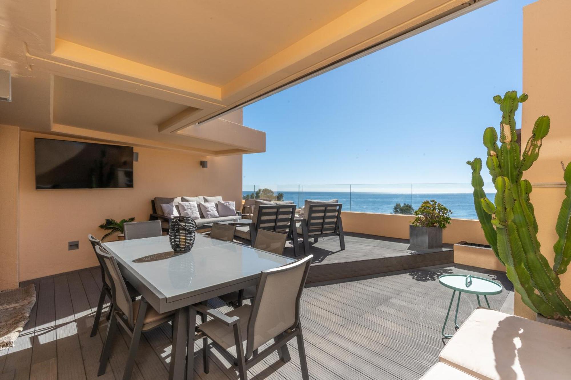 Bahia Boutique Apartments エステポナ エクステリア 写真
