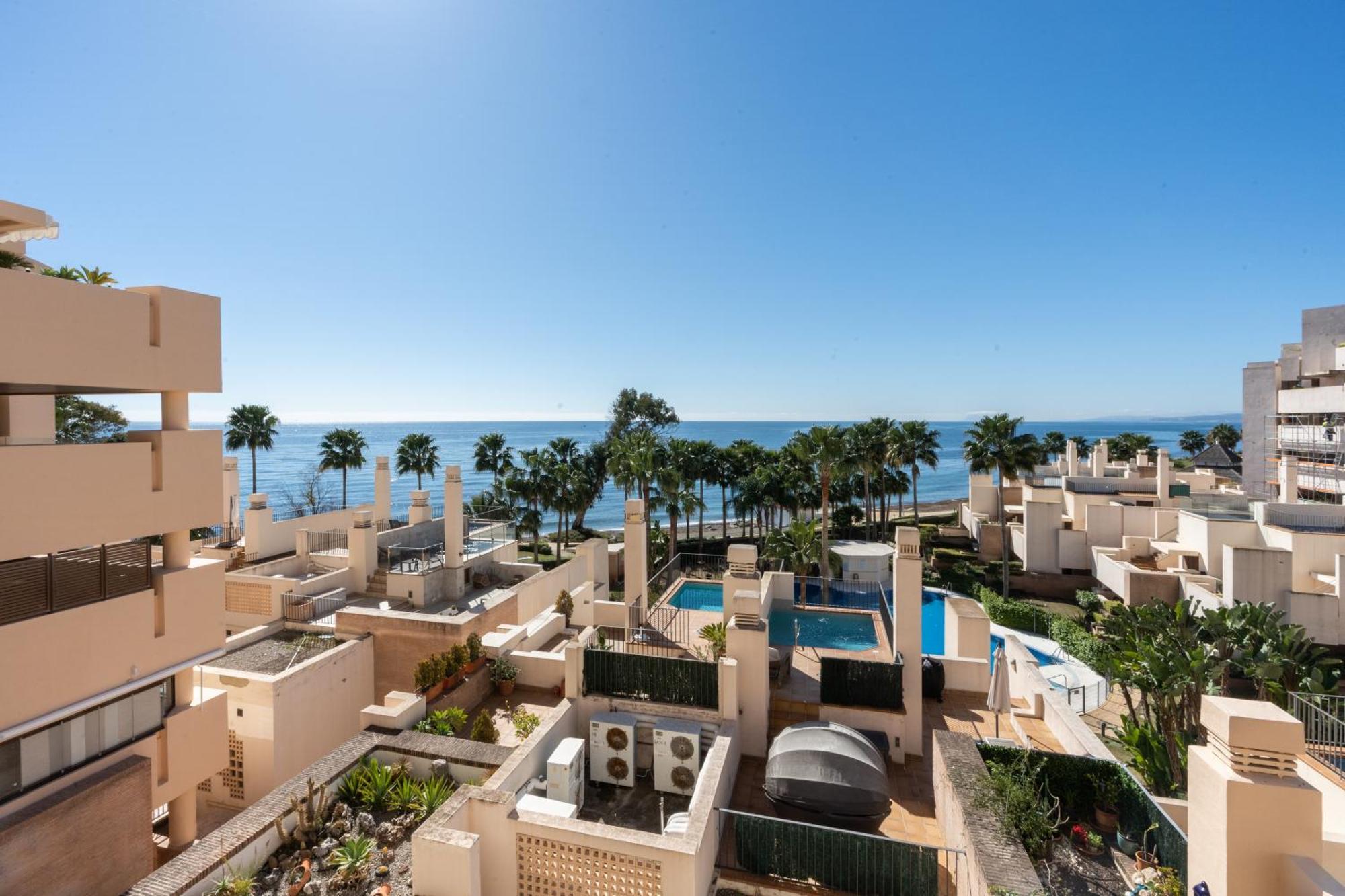 Bahia Boutique Apartments エステポナ エクステリア 写真