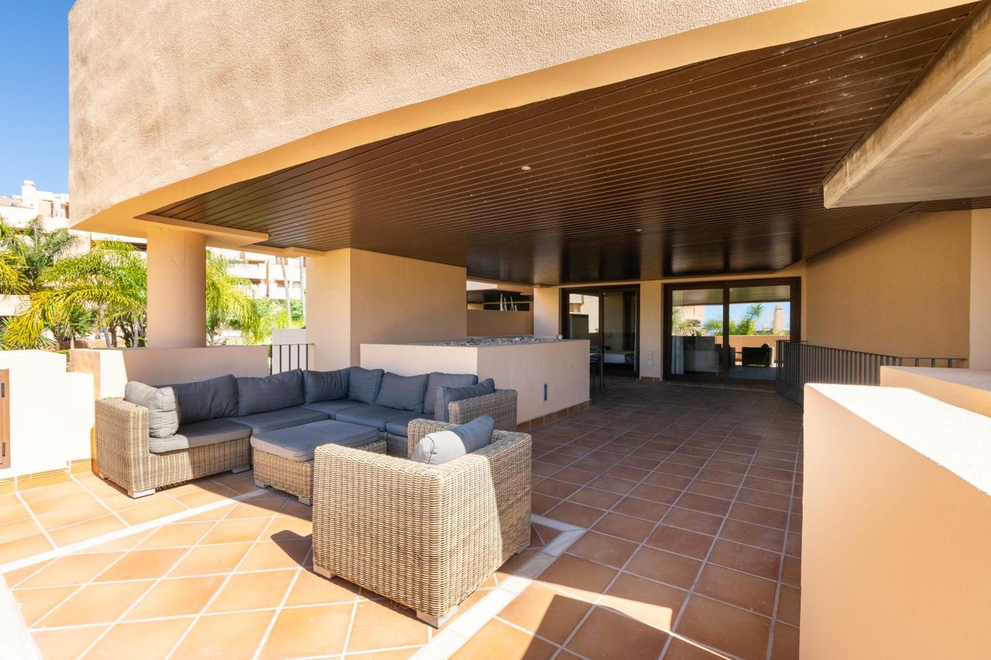 Bahia Boutique Apartments エステポナ エクステリア 写真