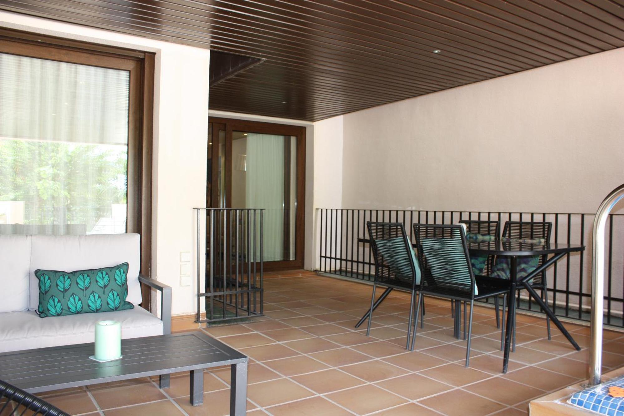 Bahia Boutique Apartments エステポナ エクステリア 写真