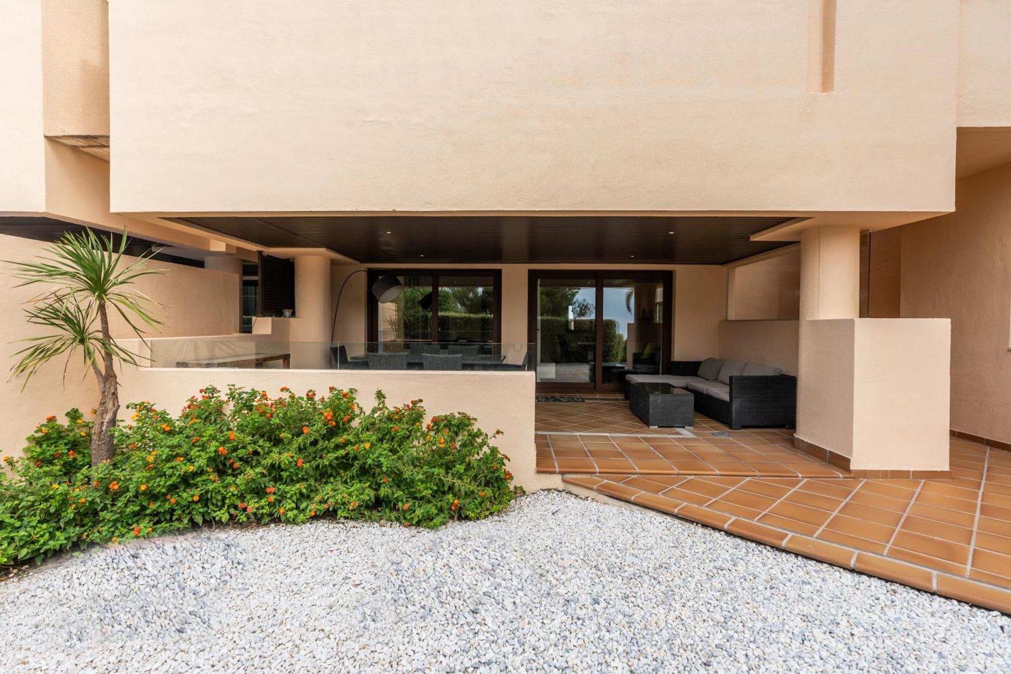 Bahia Boutique Apartments エステポナ エクステリア 写真