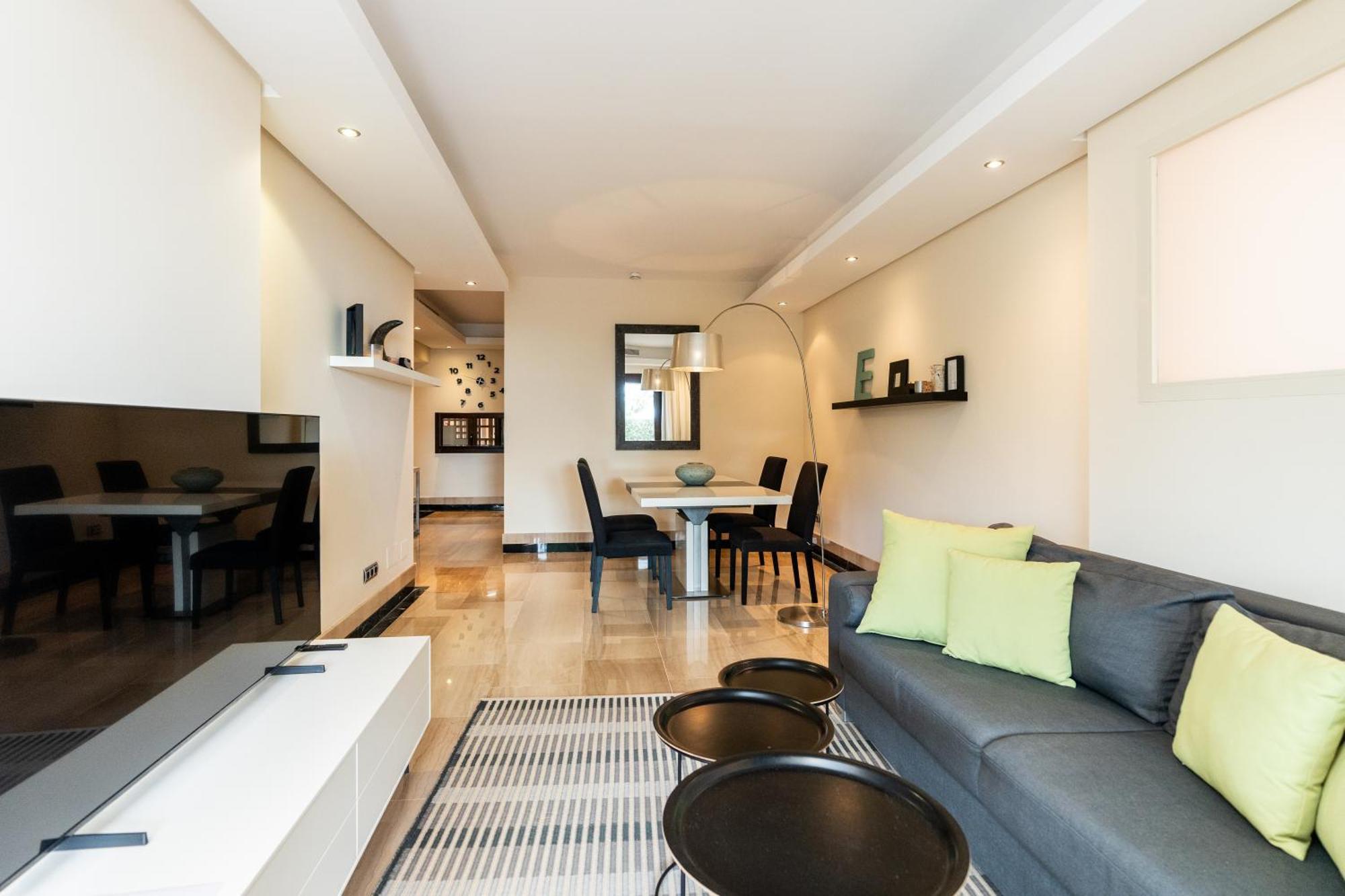 Bahia Boutique Apartments エステポナ エクステリア 写真