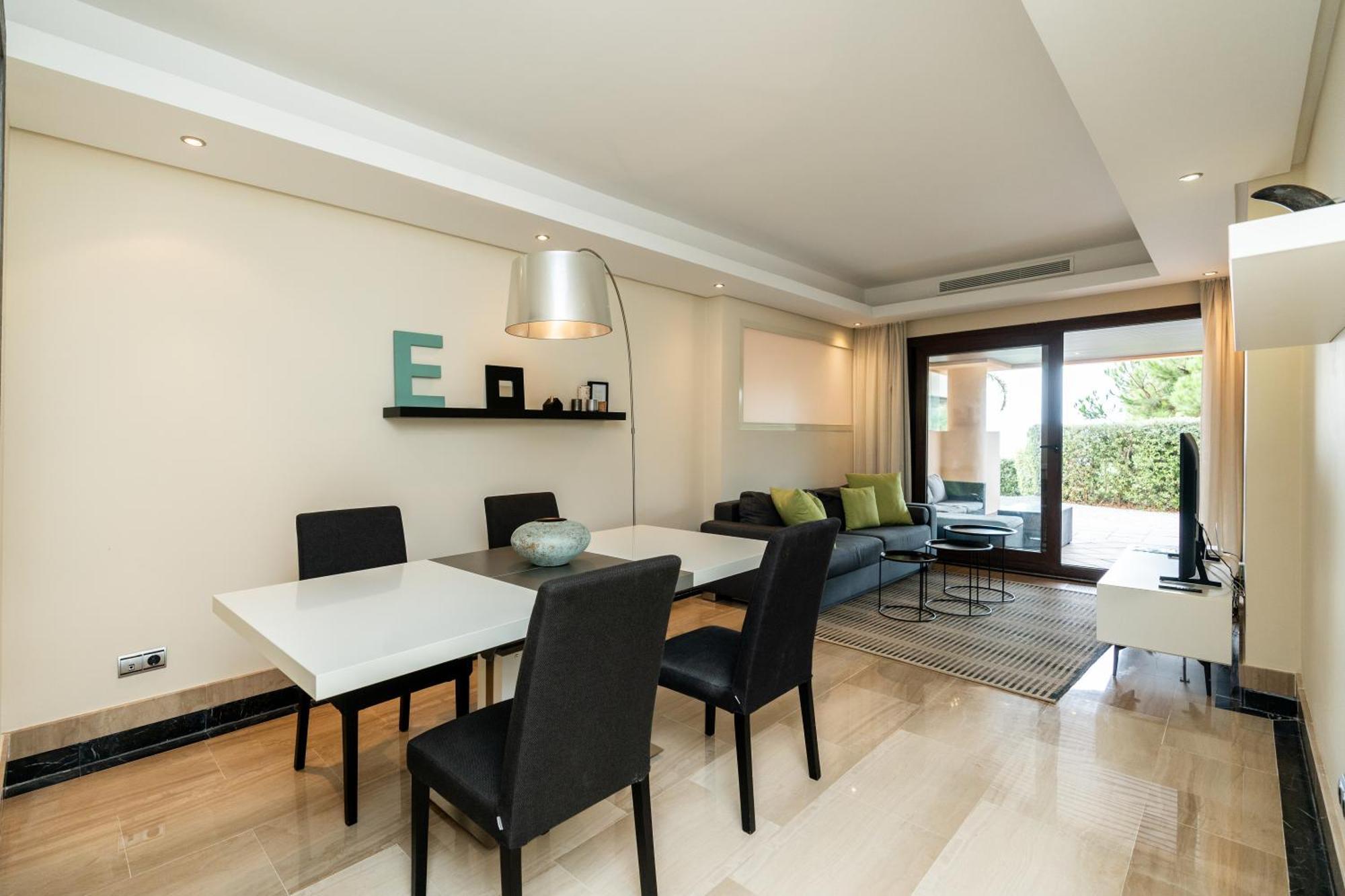 Bahia Boutique Apartments エステポナ エクステリア 写真
